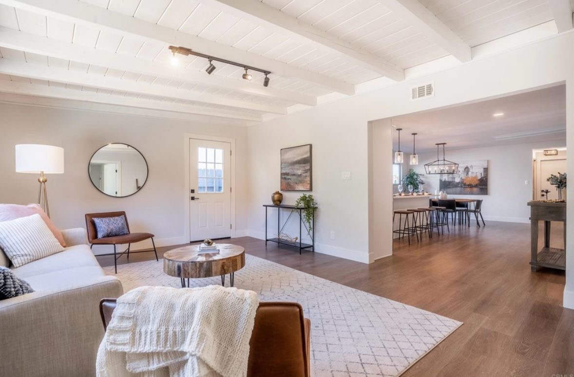Bella Luxury Rentals - Flushing Drive